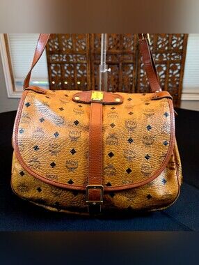 Authentic Vintage MCM Visetos Saddle Bag/Unisex Crossbody Messenger. Large space